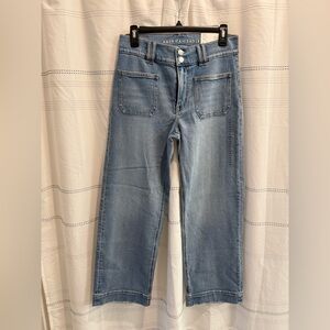 American Eagle Outfitters Light Wash Stovepipe Crop 27W/4L